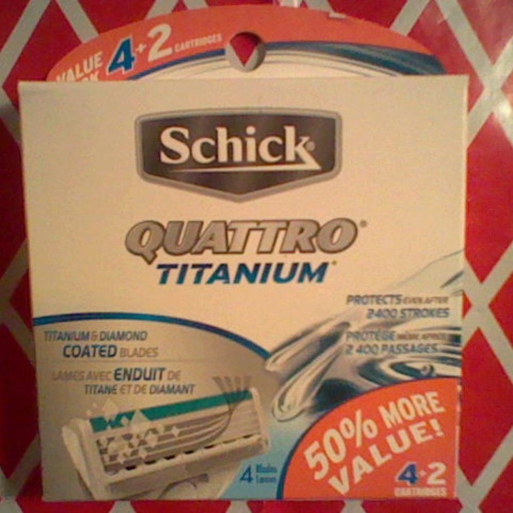 NEW Schick Quattro Titanium Shaving Razor blade 6 - Picture 1 of 7